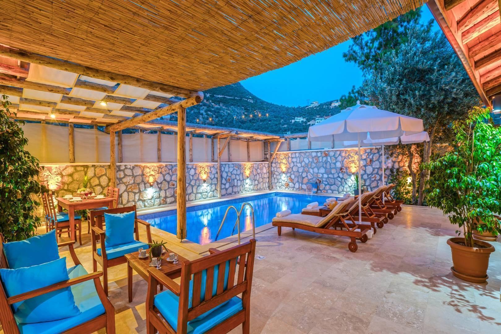 Kaş Bezirgan'da Taş Mimarili, Özel Havuzlu, Konforlu Villa-28062