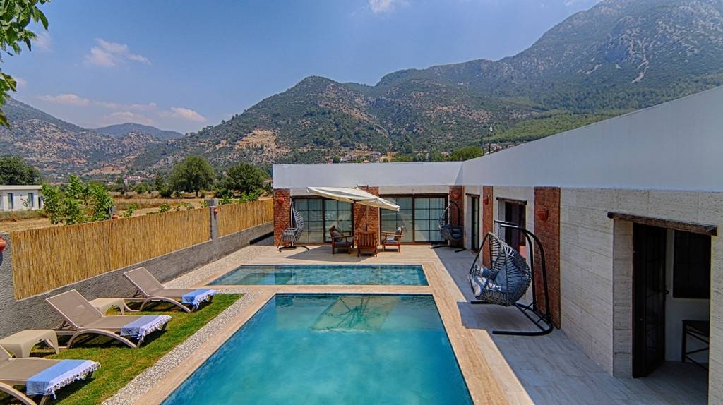 Fethiye Yeşilüzümlü'de Sakin Konumda, Özel Havuzlu, Lüks Villa