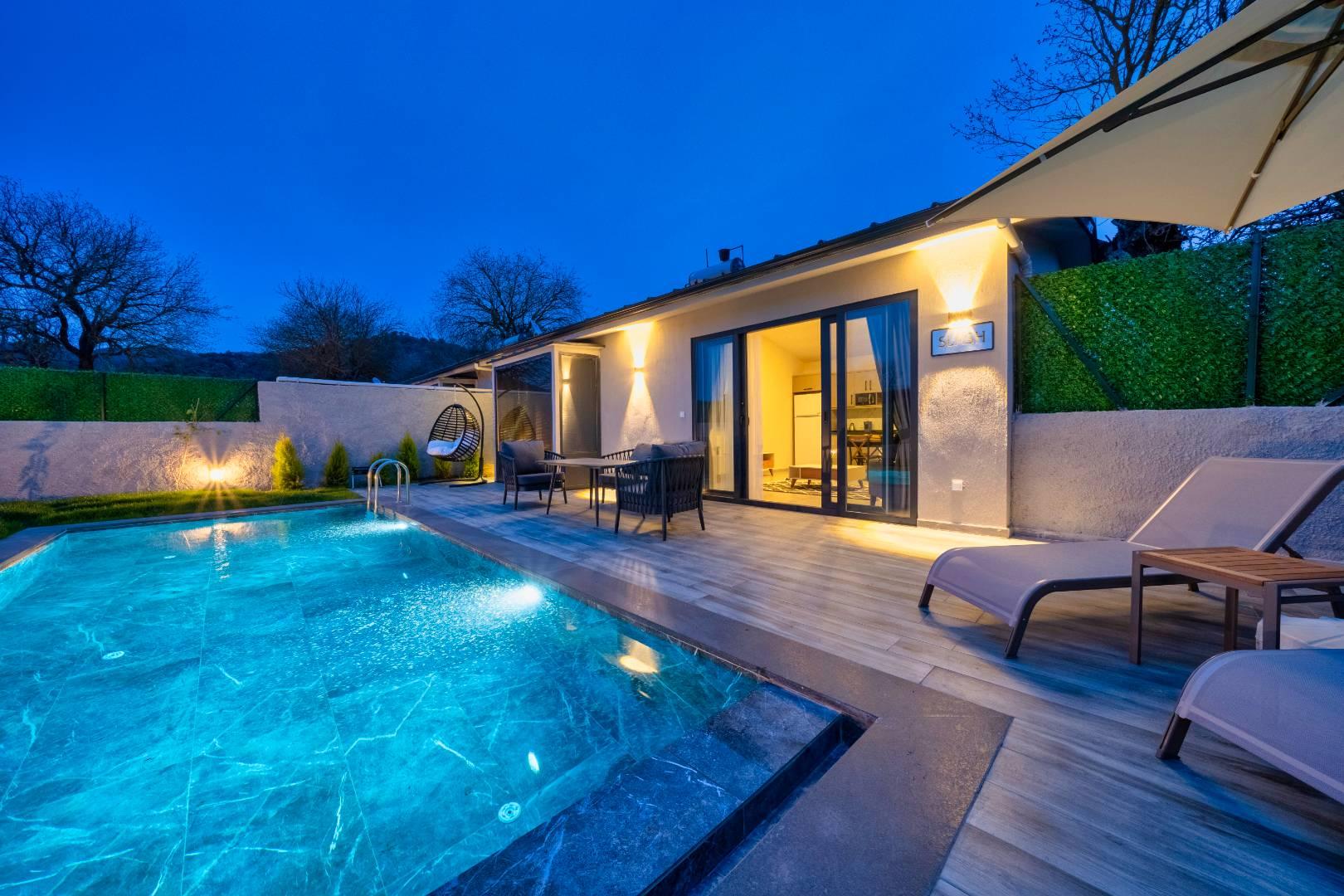 Muğla Fethiye'de Yemyeşil Bahçeli, Özel Havuzlu, Kiralık Villa-25628