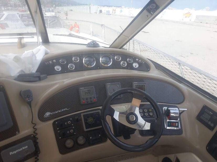 Aydın Kuşadası'nda Serin Sularda, Mavi Yolculuk Sunan, Şık Motoryat
