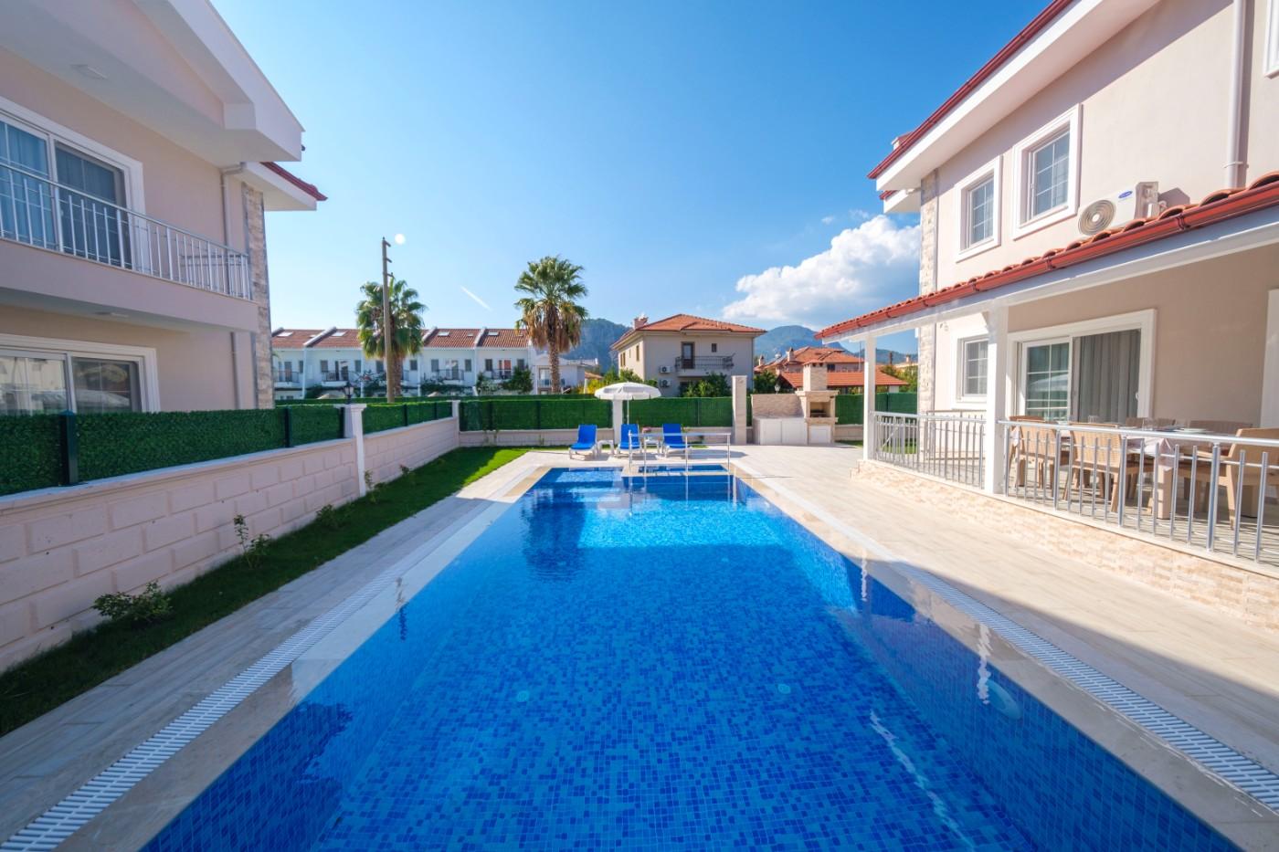 Dalyan'da Elverişli Konumda, Yetişkin ve Çocuk Havuzlu, Kiralık Villa-23646