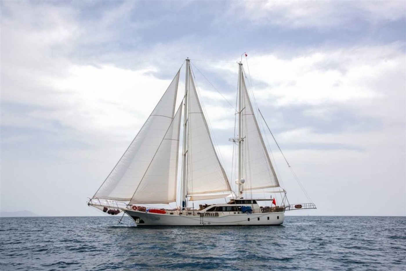 Fethiye'de Lüks ve Konforun Bir Arada Olduğu, Geniş, 12 Kişilik Gulet