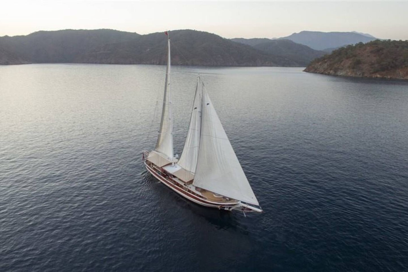 Fethiye'de Eşsiz Mavi Yolculukta Size Eşlik Edecek, Jakuzili Gulet