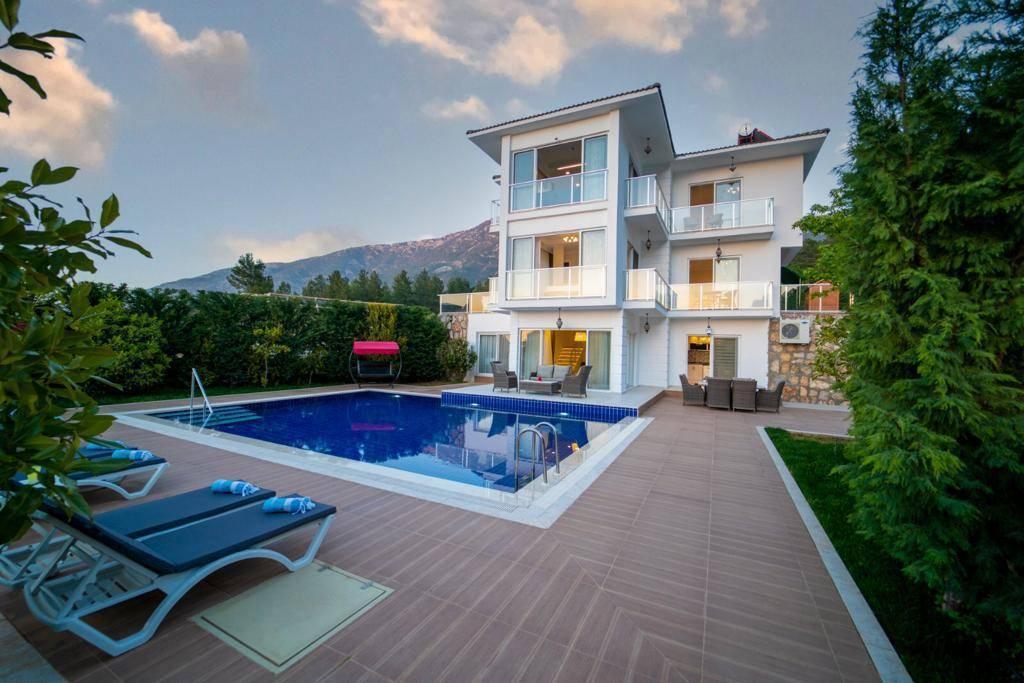 Fethiye'de Kalabalık Gruplara Uygun, Özel Havuzlu, Bahçeli Villa-31733