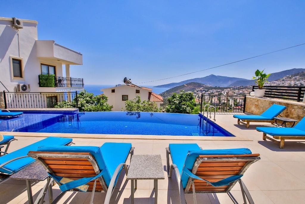 Kaş Kalkan'da Denize Yürüme Mesafesinde, Özel Havuzlu, Jakuzili Villa-15632
