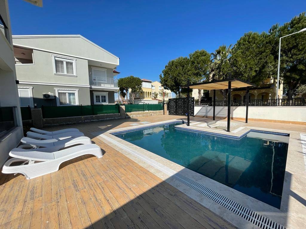 Serik Kadriye'de Şık Tasarıma Sahip, Özel Havuzlu, 5+1, Lüks Villa