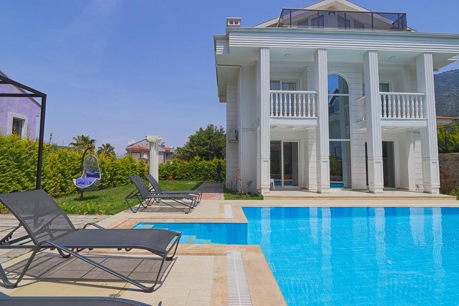 Fethiye Ölüdeniz'de Plaja Yakın Konumda, Özel Havuzlu, Kiralık Villa-19567