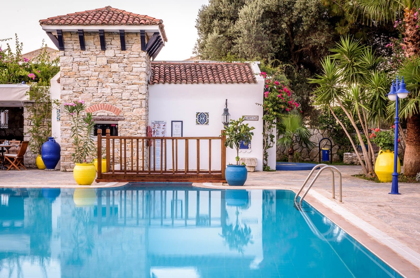 Muğla Datça'da Kahvaltı Dahil, Ortak Havuzlu, Modern Tatil Evi