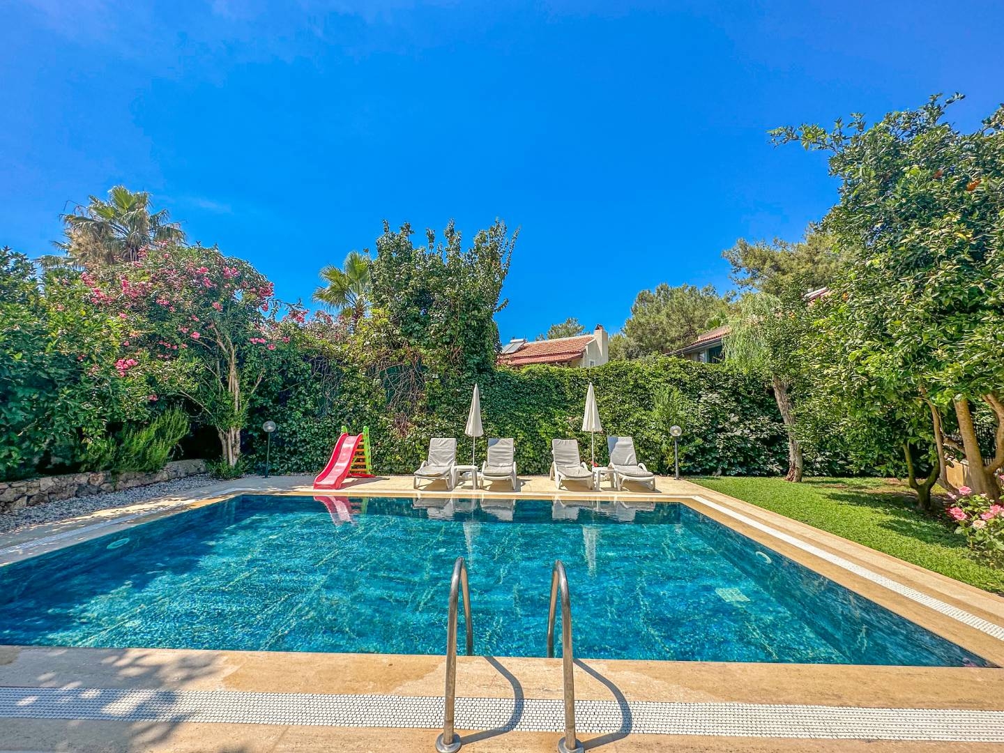 Fethiye Ovacık'ta Yemyeşil Doğada, Özel Havuzlu, 3+1, Konforlu Villa