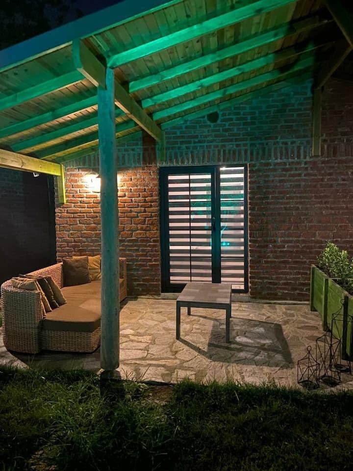 Sakarya Sapanca'da Verandalı, Ortak Geniş Bahçeli, Kiralık Ağaç Ev-23407