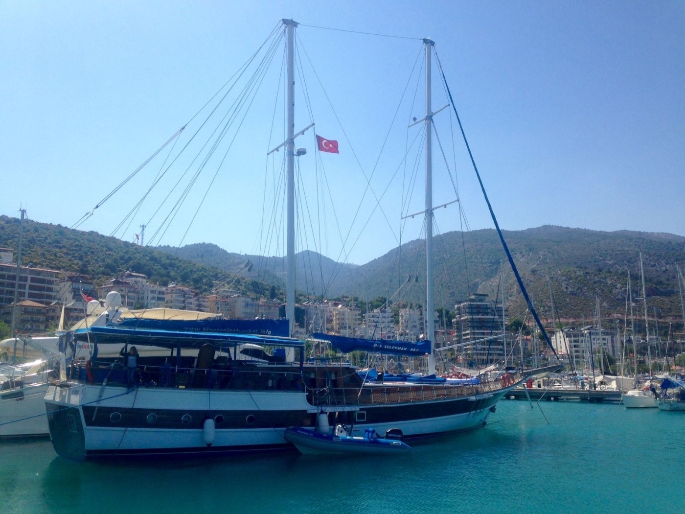 Muğla Fethiye'de 14 Kişilik, Geniş Hacimli, Ahşap Gulet