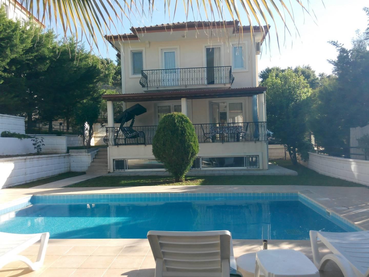 Fethiye Ölüdeniz'de Geniş Verandalı, Özel Havuzlu, Konforlu Villa-27529