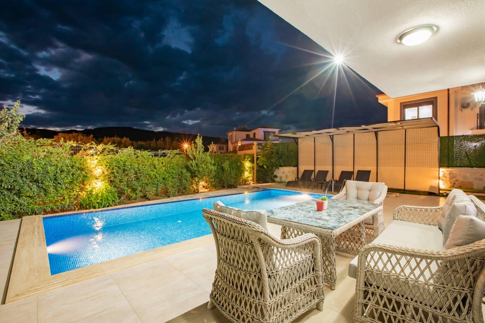 Kaş Andifli'de Özel Havuzlu, Jakuzili, 4 Kişi Kapasiteli Kiralık Villa-28446