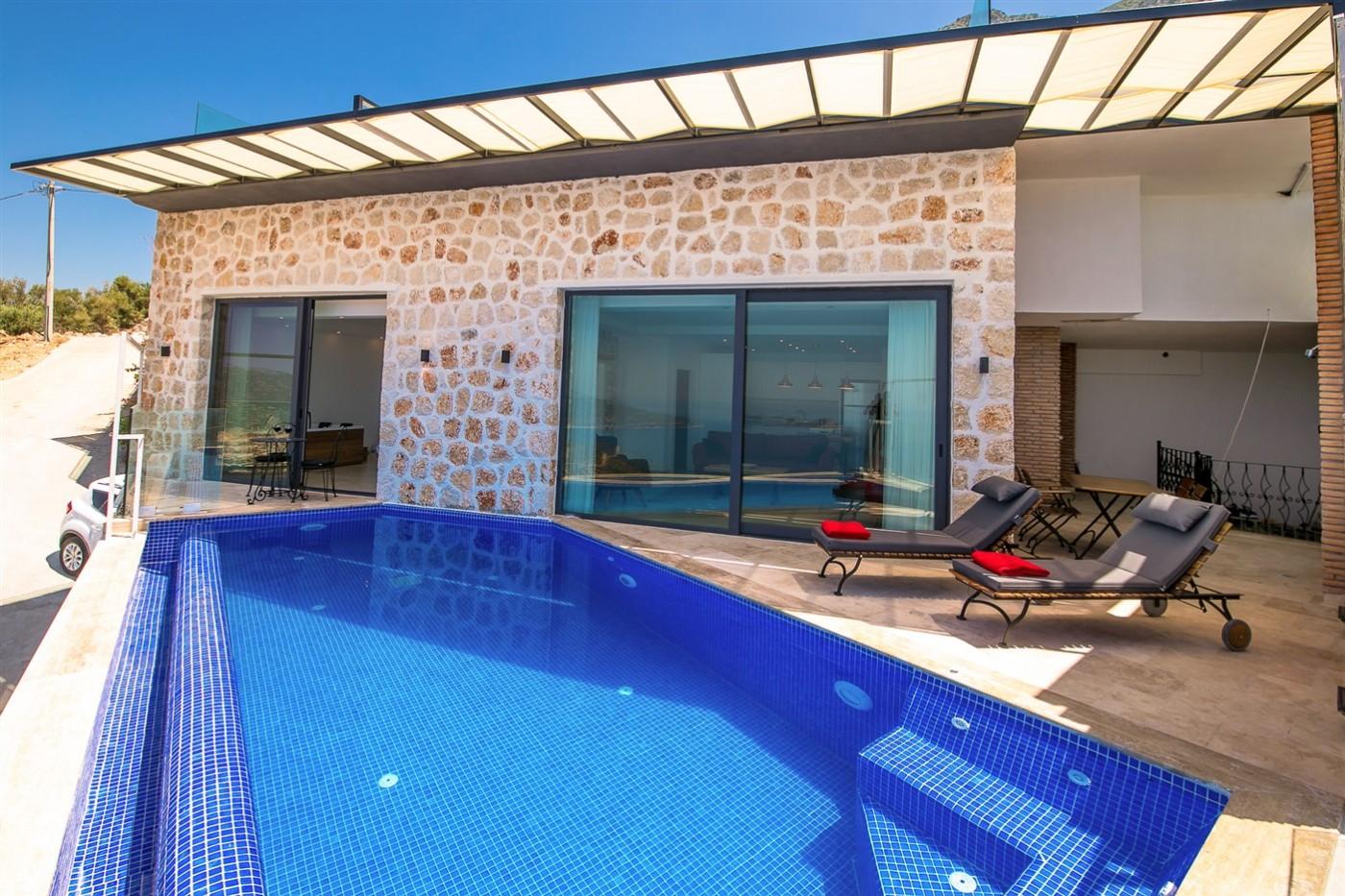 Kalkan Kördere'de Balayı Çiftlerine Uygun, Özel Havuzlu, Şık Villa-11594