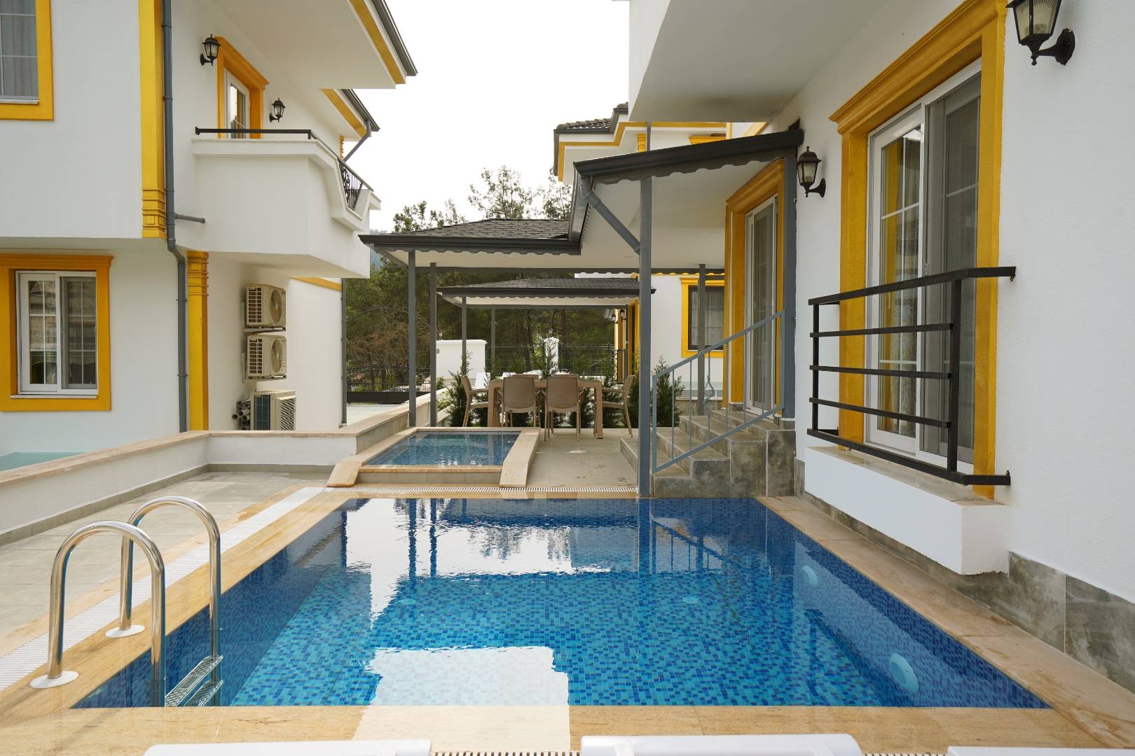 Marmaris Çetibeli'nde Sakin Konumda, Özel Havuzlu, 6 Kişilik Villa