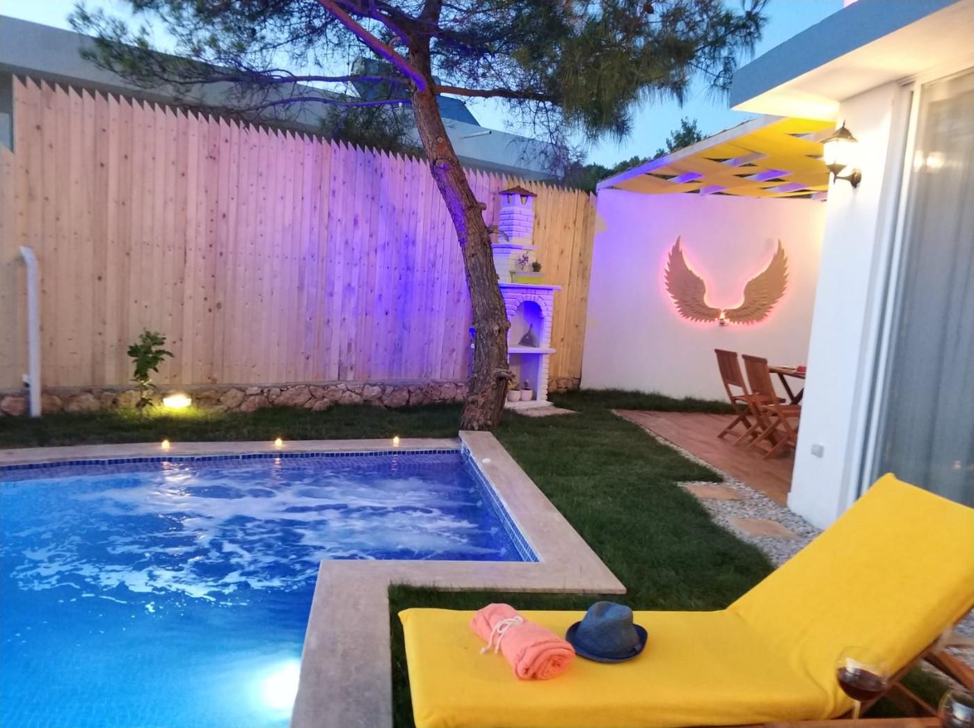 Kaş İslamlar'da Doğa İçerisinde, Özel Havuzlu, Sinema Odalı, Şık Villa-20948