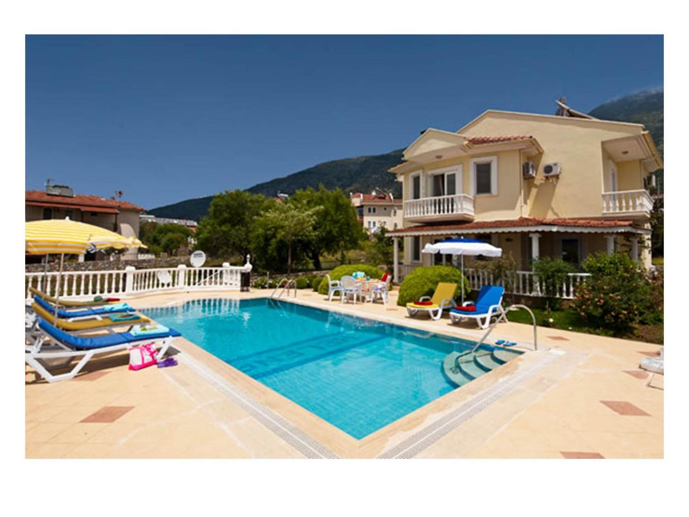 Fethiye Ölüdeniz'de Muhteşem Dağ Manzaralı, Özel Havuzlu, Şık Villa-17712