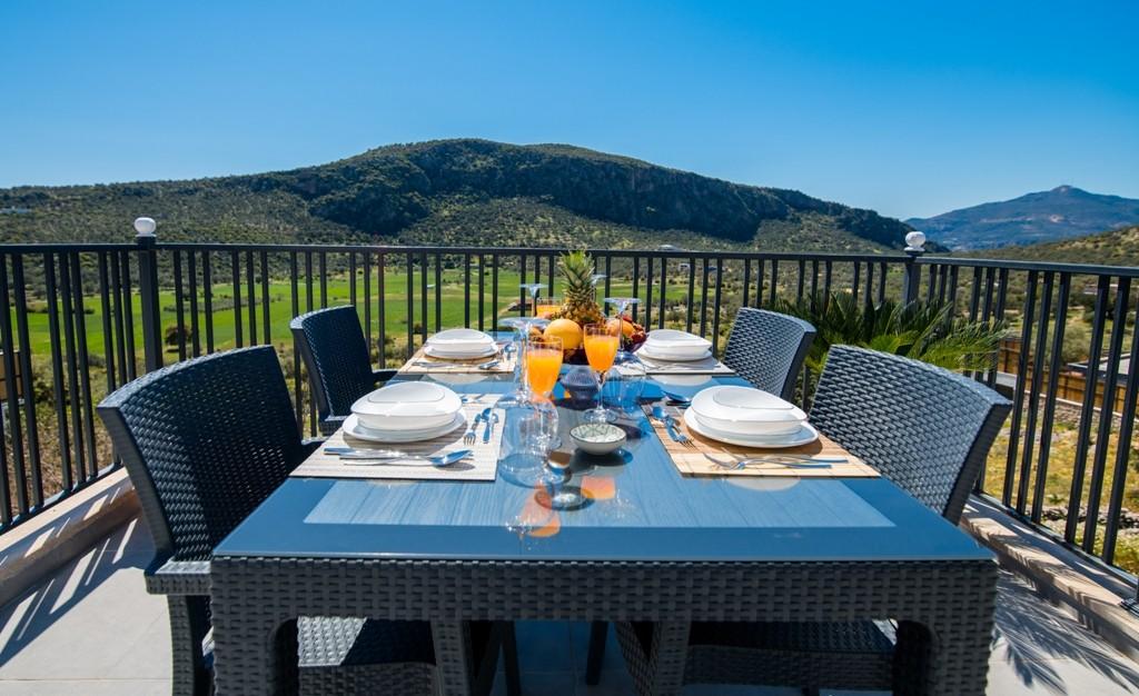 Kalkan Ulugöl'de Merkeze Yakın, Doğa Manzaralı, Lüks Tatil Evi-20574