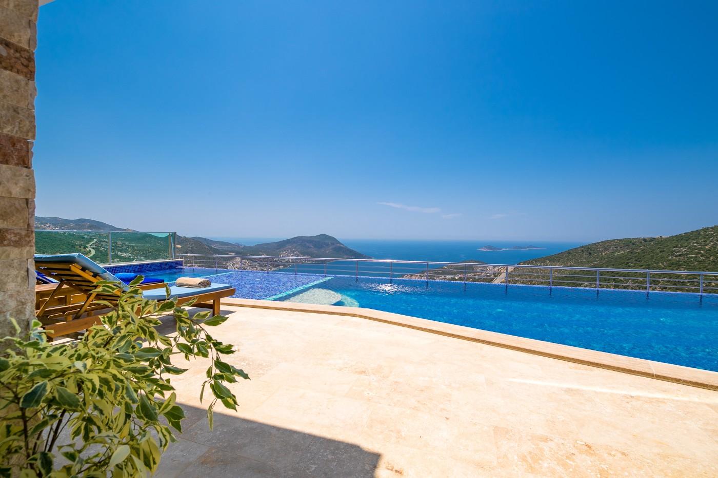 Kaş İslamlar'da Deniz Manzaralı, Özel Isıtmalı Havuzlu, Lüks Villa-22381