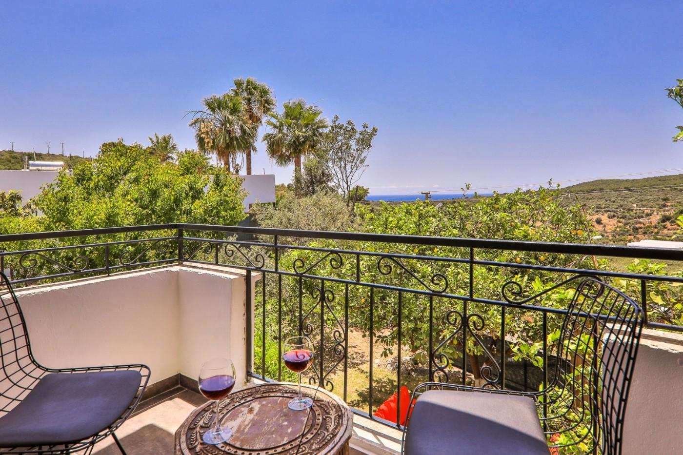 Kaş Patara'da Geniş Bahçeli, Isıtma Havuzlu, Saunalı, Jakuzili Villa-20871