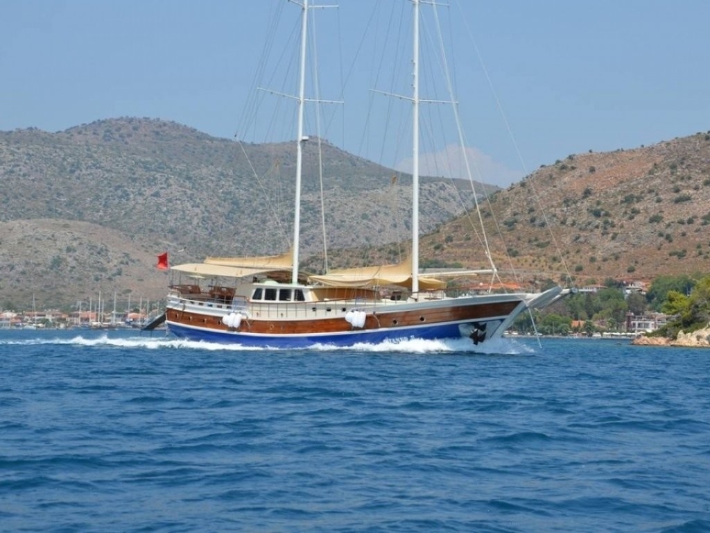 Muğla Fethiye'de 16 Kişilik, Mavi Yolculuğa Konforlu Kiralık Gulet