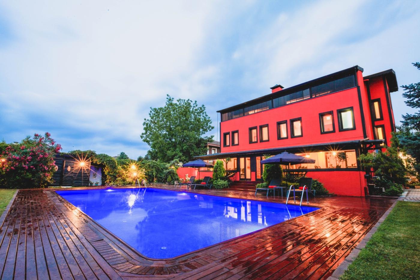 Sapanca'da Gölün Bitişiğinde, Orman İçerisinde, Muhteşem Malikane-19037