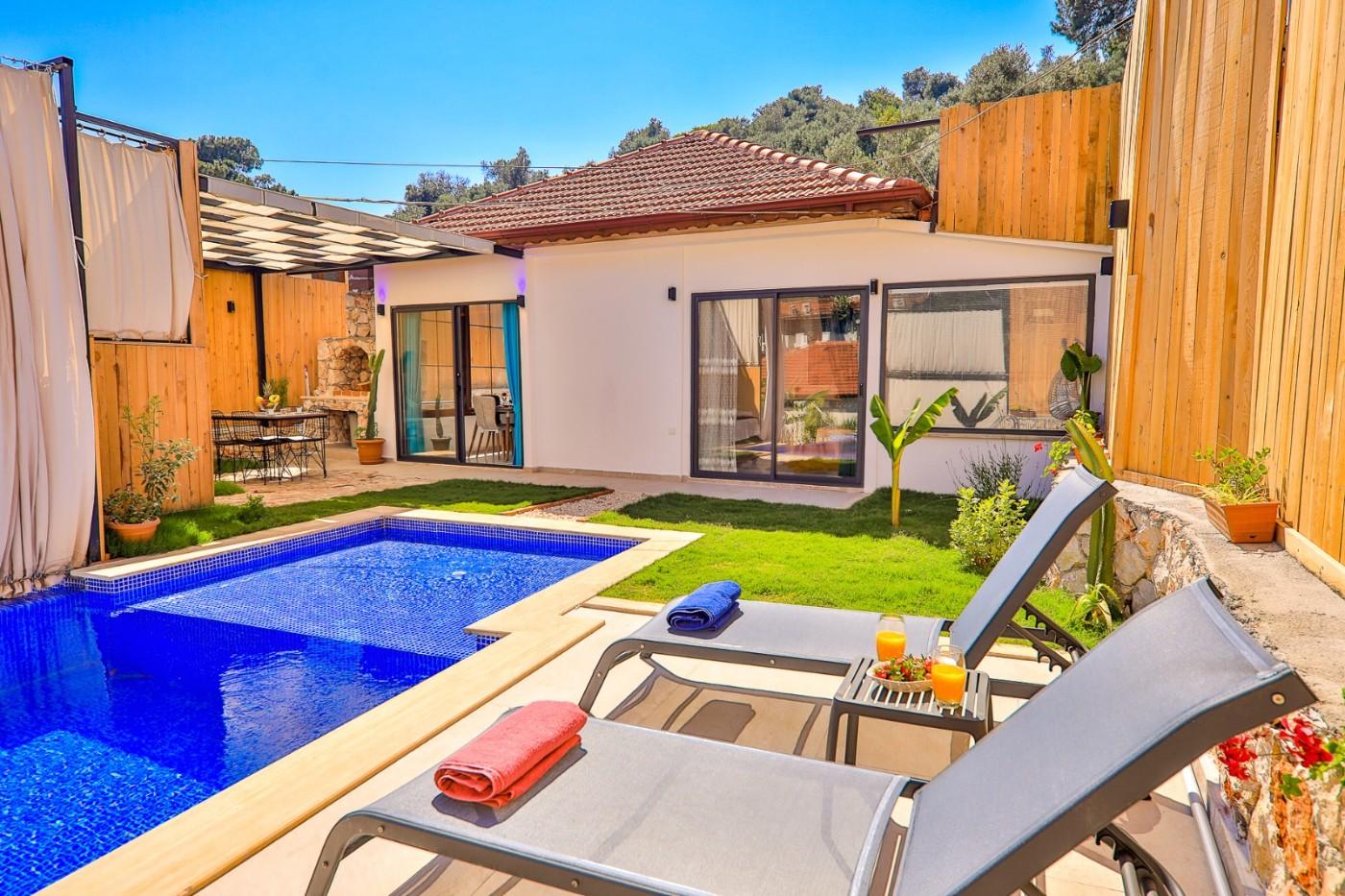 Kaş Patara'da Elverişli Konumda, Özel Havuzlu, Muhafazakar Villa-20816