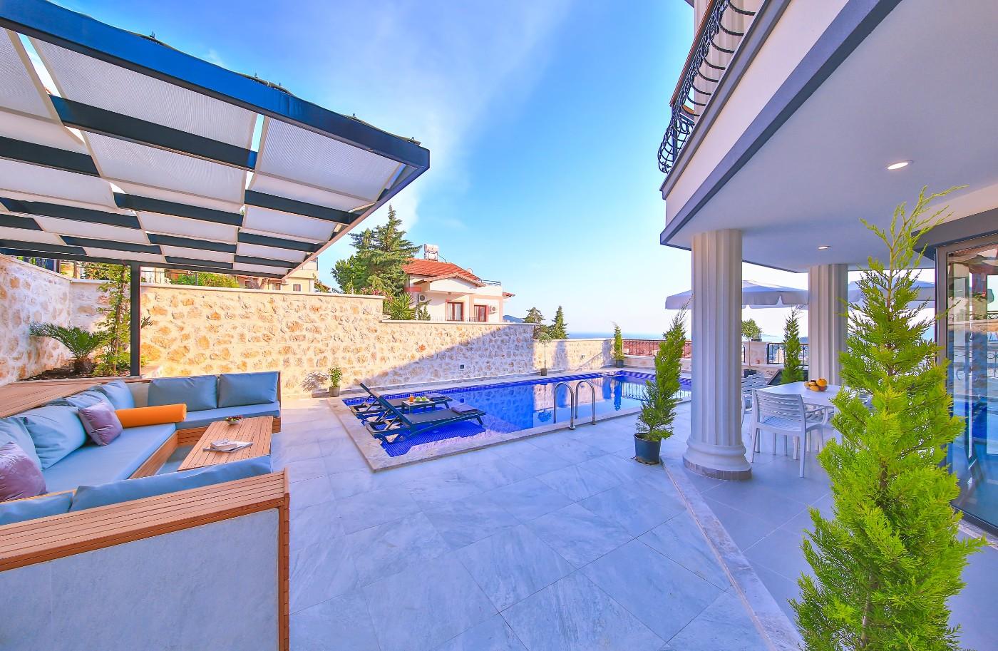 Kaş Kalkan'da Deniz ve Doğa Manzaralı, Özel Havuzlu, Şık Villa-21159