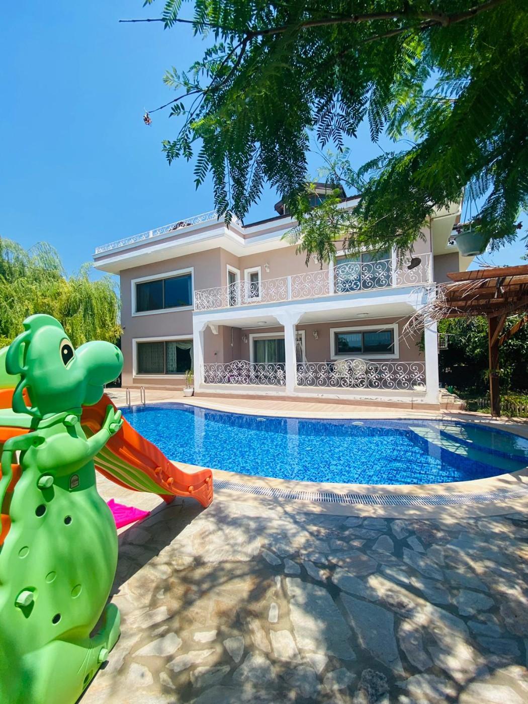 Fethiye Karagedik'te Çocuk Oyun Alanlı, Özel Havuzlu, Kiralık Villa-23592