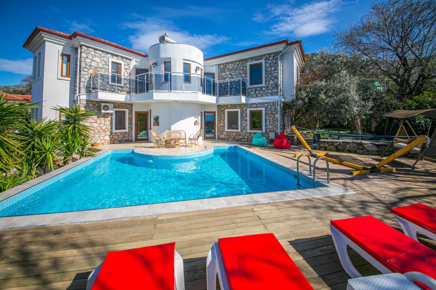 Marmaris Söğüt'te Tasarımıyla Büyüleyen, Özel Havuzlu, 8 Kişilik Villa