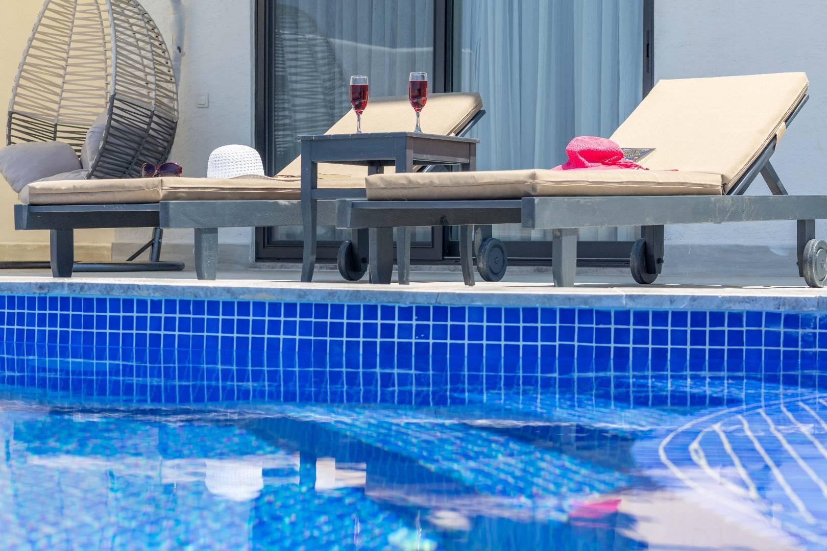 Kaş Yeşilköy'de Doğa Manzaralı, Özel Havuzlu, Kiralık Villa-28779