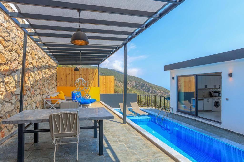 Kaş Bezirgan'da Adalar Manzaralı, Özel Havuzlu, Şık Balayı Villası-30479