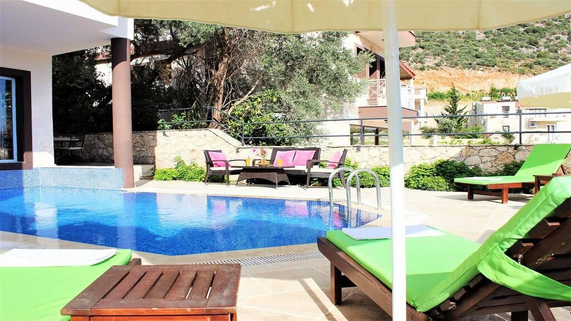 Antalya Kalkan'da Modern Tasarımlı, Özel Havuzlu, Kiralık Villa-25603