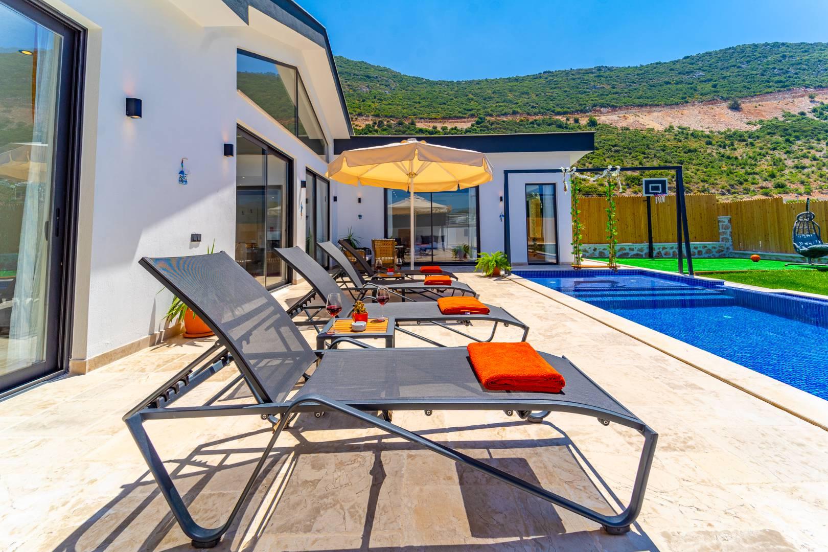 Kaş Bezirgan'da Enfes Doğada, Özel Havuzlu, Kiralık Villa-27732