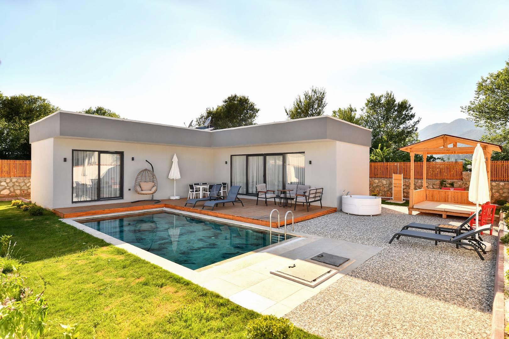 Fethiye Yeşilüzümlü'de Doğa İle İç İçe, Özel Havuzlu, 2+1 Lüks Villa-31825