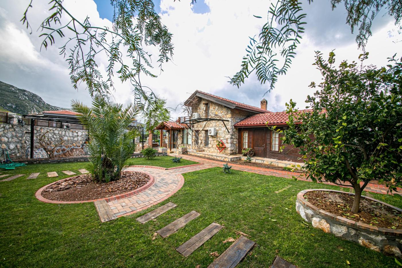 Marmaris Söğüt'te Taş Mimariye Sahip, Özel Havuzlu, Lüks Villa-13983