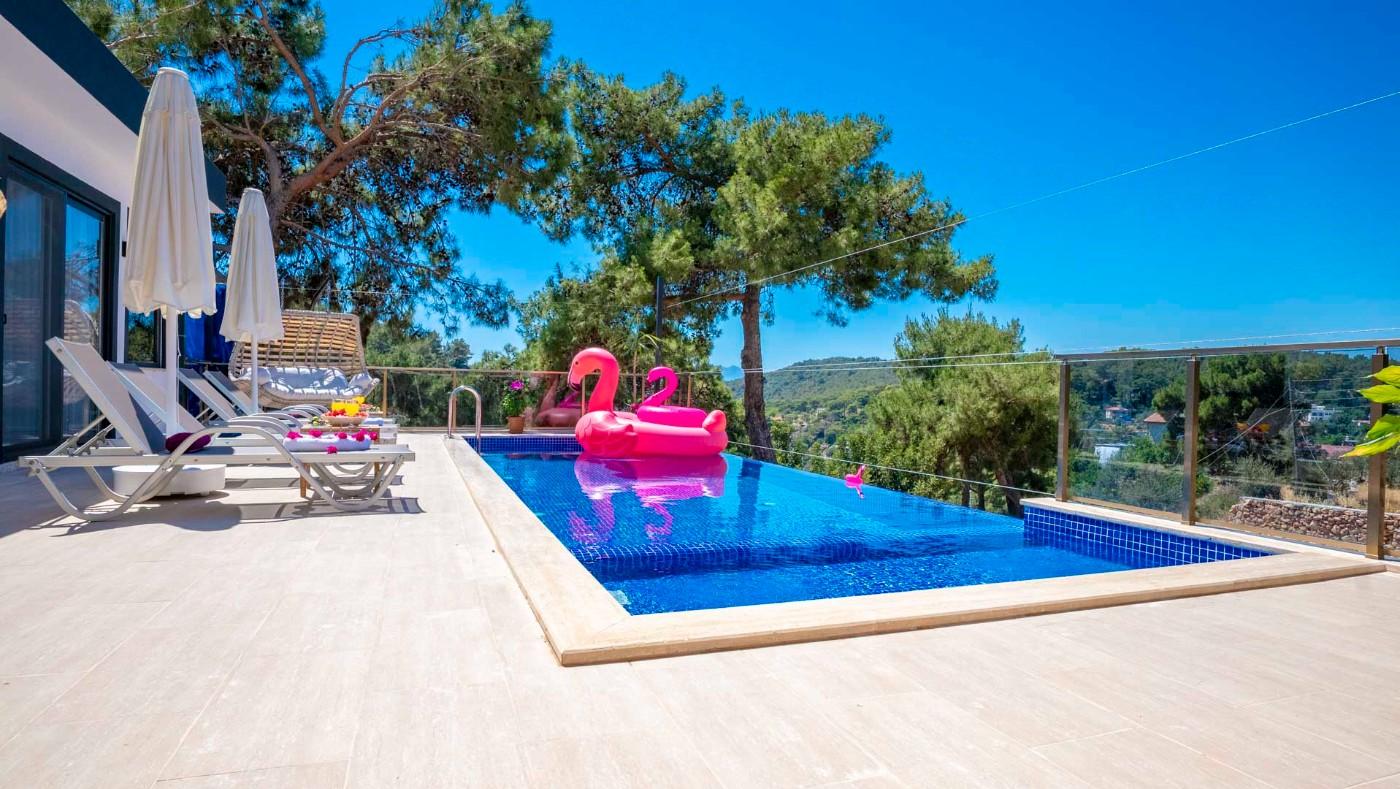 Kalkan Akbel'de Merkezi Konumda, Özel Havuzlu, Şık Villa-23536