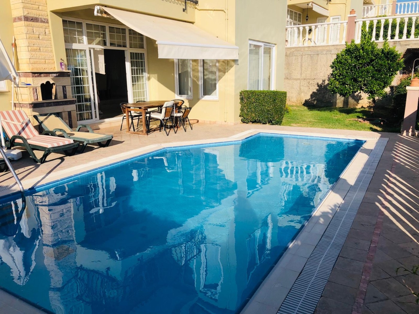 Alanya'da Tesis İçerisinde, Özel Havuzlu, Lüks Villa