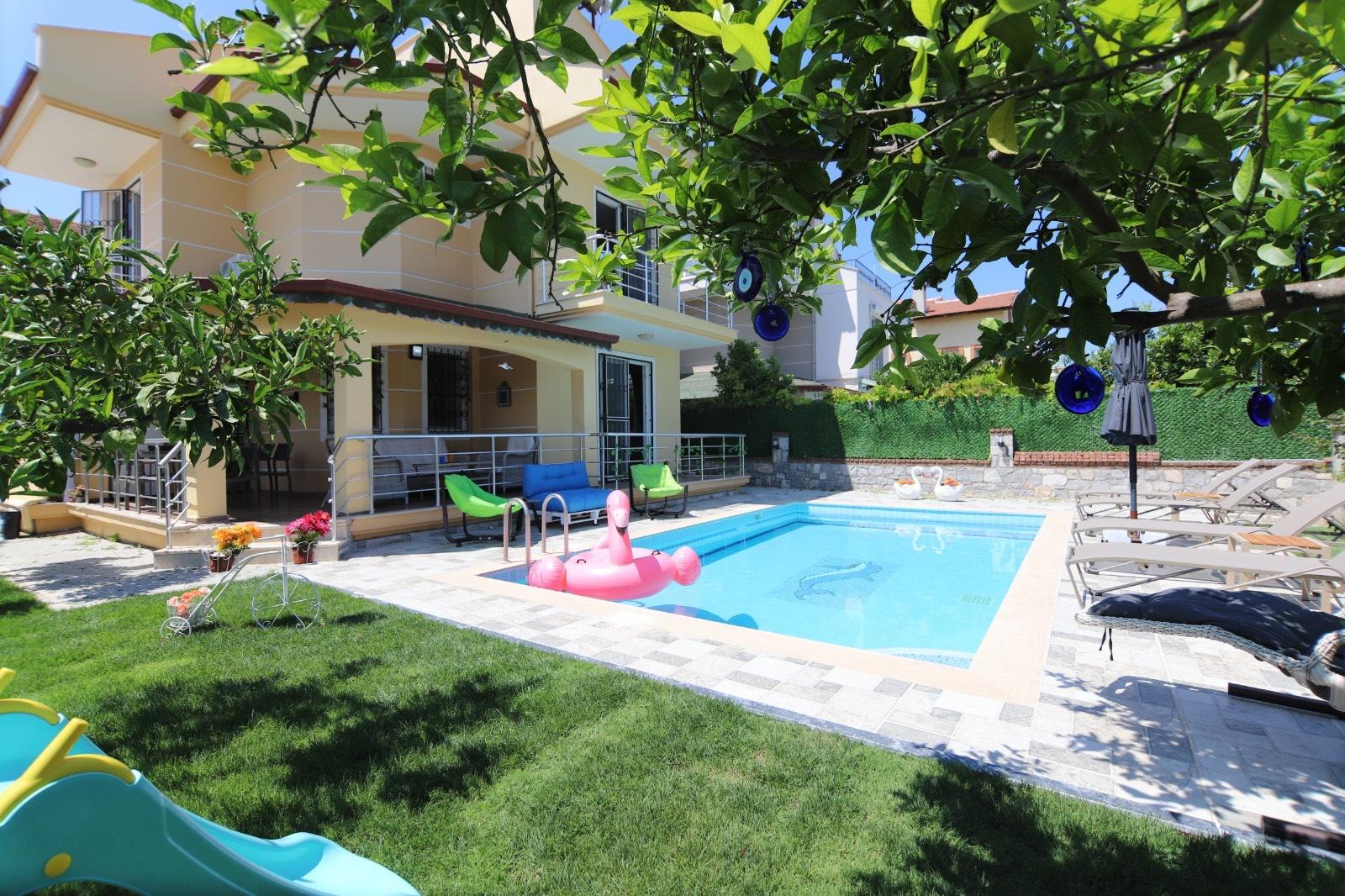 Fethiye Babataşı'nda Merkezi Konumda, Özel Havuzlu, Kiralık Lüks Villa-28108