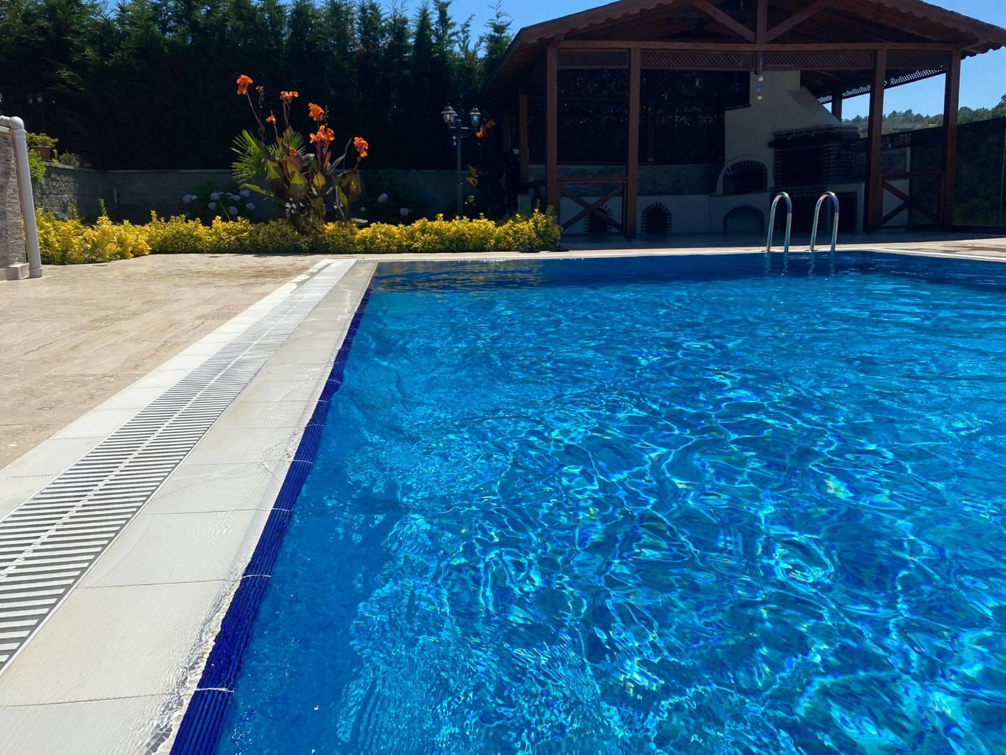 İstanbul Şile'de Geniş Bahçeli, Özel Havuzlu, Ahşap Villa-29749