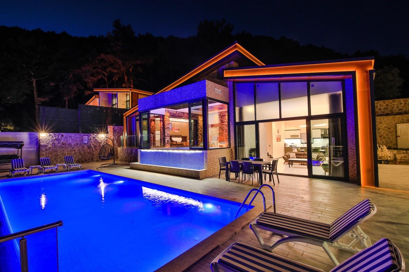 Kaş İslamlar'da Doğayla İç İçe, Açık ve Kapalı Havuzlu, Konforlu Villa-12338