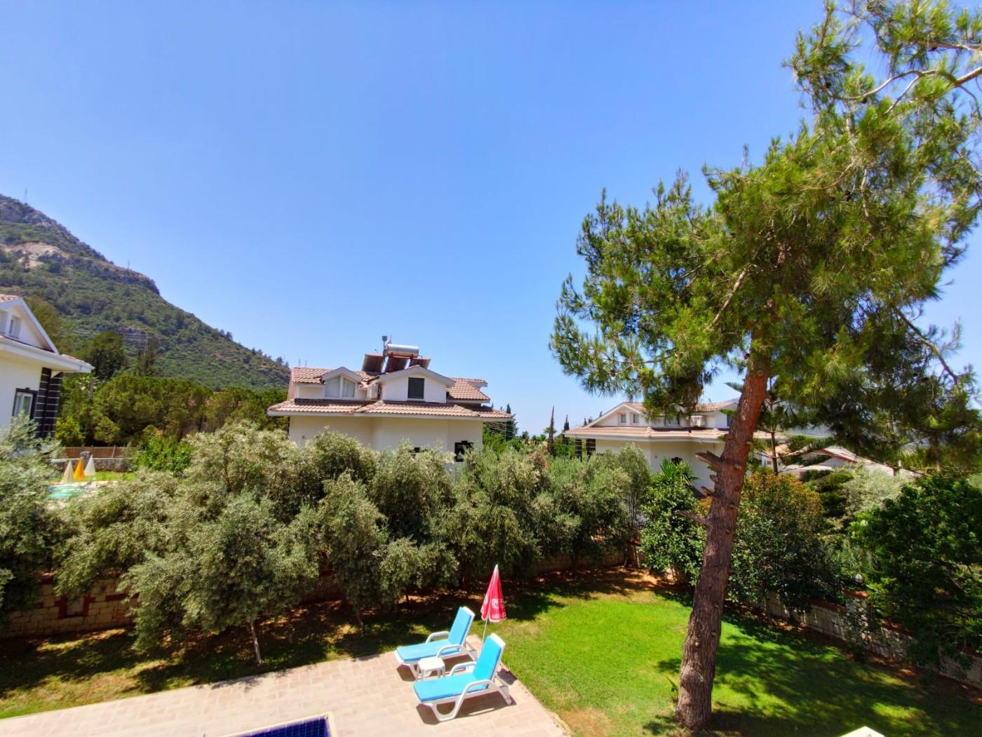 Fethiye Ölüdeniz'de Geniş Bahçeli, Özel Havuzlu, 4+1 Ferah Villa-21740