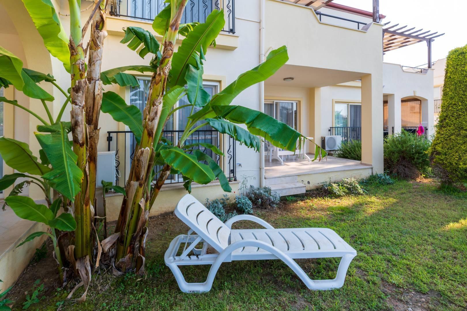 Didim Akbük'te Tesis İçerisinde, Denize Sıfır, Ortak Havuzlu Suit-15203