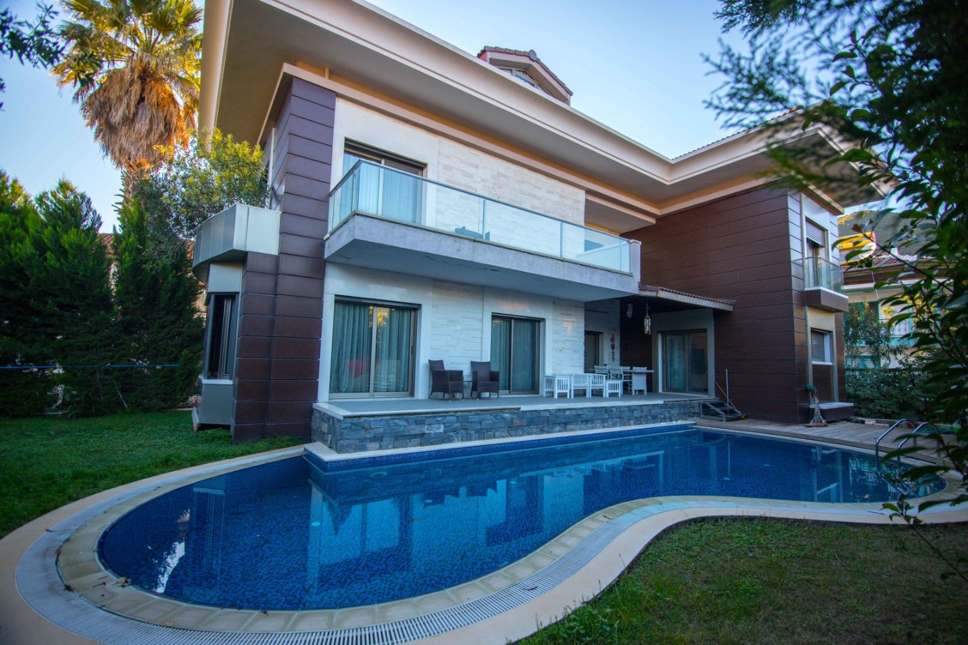 Muğla Marmaris'te Denize Yakın, Özel Havuzlu, Konforlu Villa