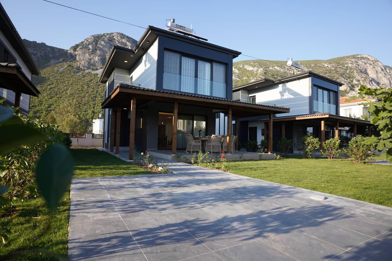 Muğla Milas'ta Doğanın İçerisinde, Sakin Konumda, Lüks Kiralık Villa-28389