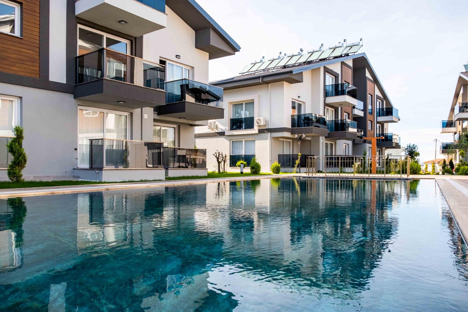 Fethiye'de Çalış Plajına Yakın, Ortak Havuzlu Site İçinde Dubleks Ev-24603