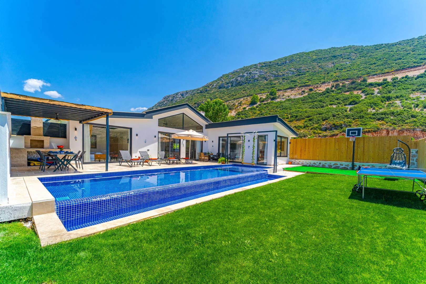 Kaş Bezirgan'da Enfes Doğada, Özel Havuzlu, Kiralık Villa-27732