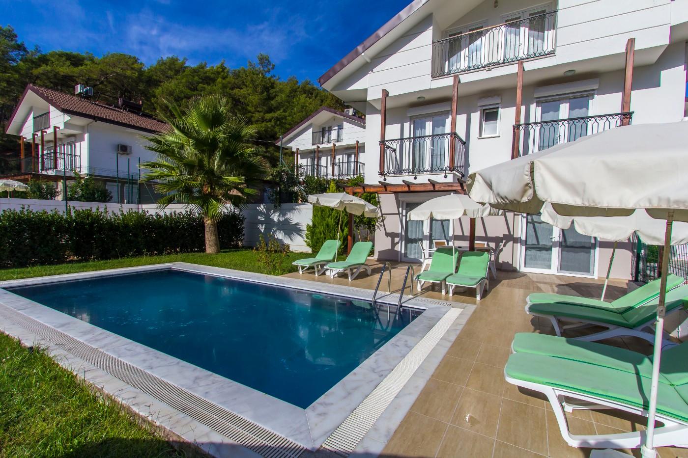 Fethiye Ölüdeniz'de Geniş Gruplara Uygun, Özel Havuzlu, Bahçeli Villa-19415