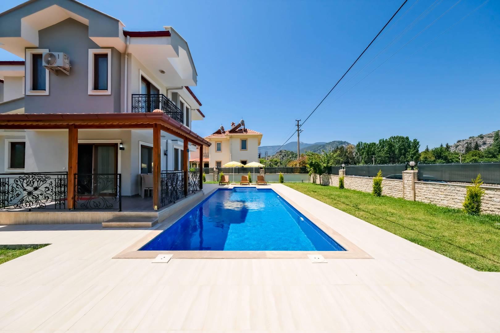 Muğla Dalyan'da Merkeze Yakın, Özel Havuzlu, Şık Tatil Villası-26887