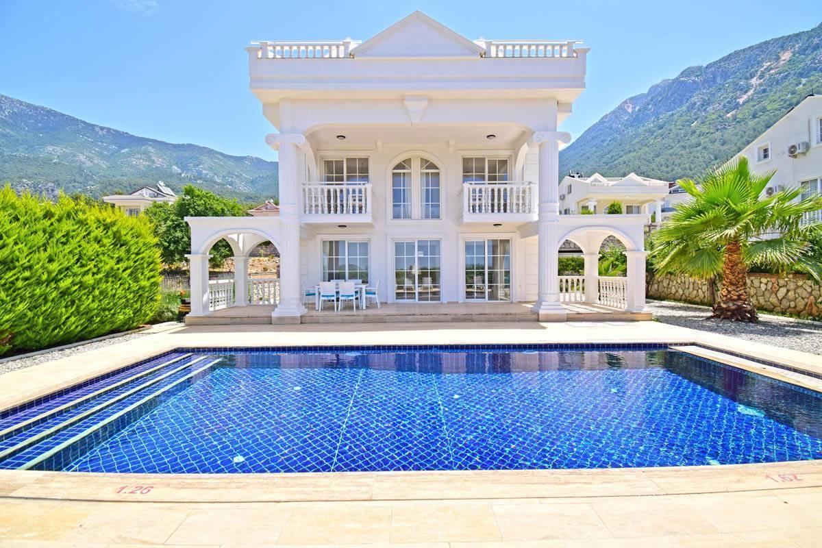Fethiye Ölüdeniz'de Özel Havuzlu, 8 Kişilik, Konforlu Kiralık Villa-25415